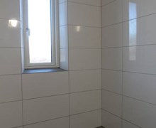 Flisearbejde ifm. renovering af badeværelse i Odense.