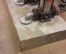 Renovering af gulv i vandværk med microcement.